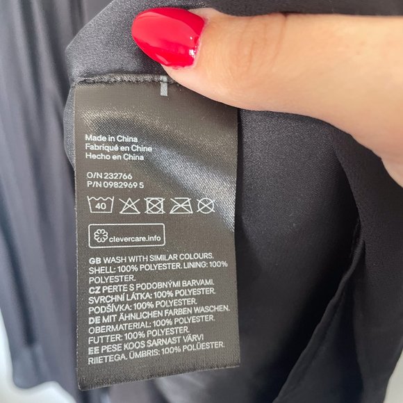 H&M Flowy Skirt - Picture 3 of 4